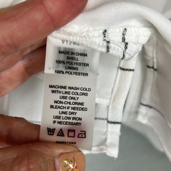 Vince Camuto bishop sleeve top 🖤 NWT 🖤 SMALL - Picture 5 of 7